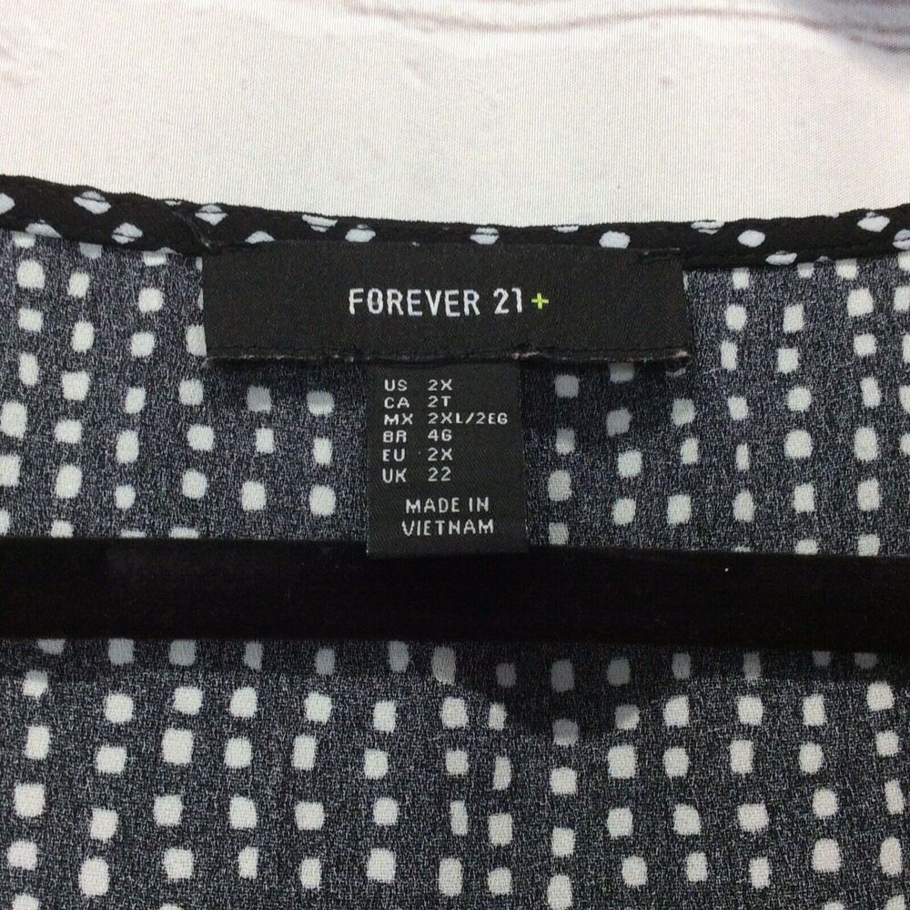 Forever 21 Women’s Size 2x Criss Cross V-neck Tunic Black/White Flared Sleeves - Picture 2 of 8